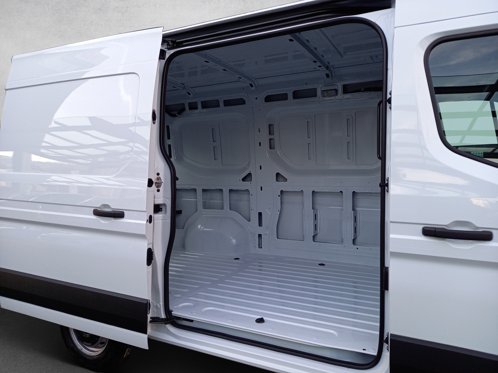 Nissan Interstar 3.5 Kaw. L2H2 2.0 dCi 130 Acenta