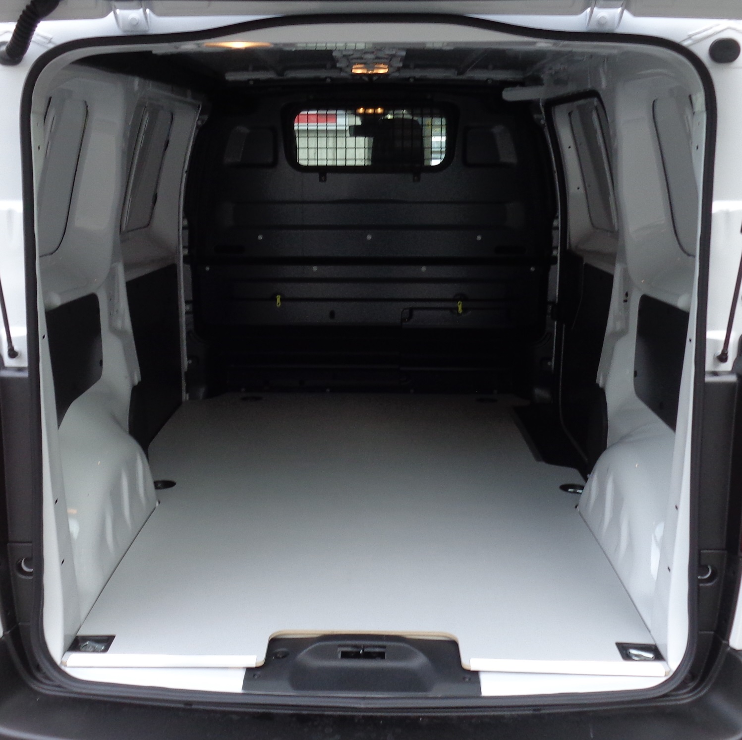 Peugeot e-Expert Kaw. Standard 75 kWh Premium