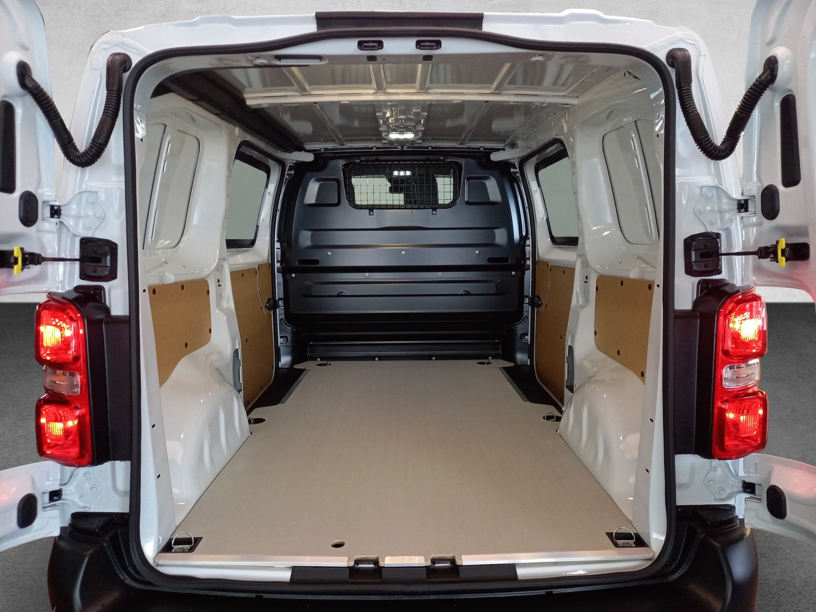 Peugeot e-Expert Kaw. Standard 75 kWh