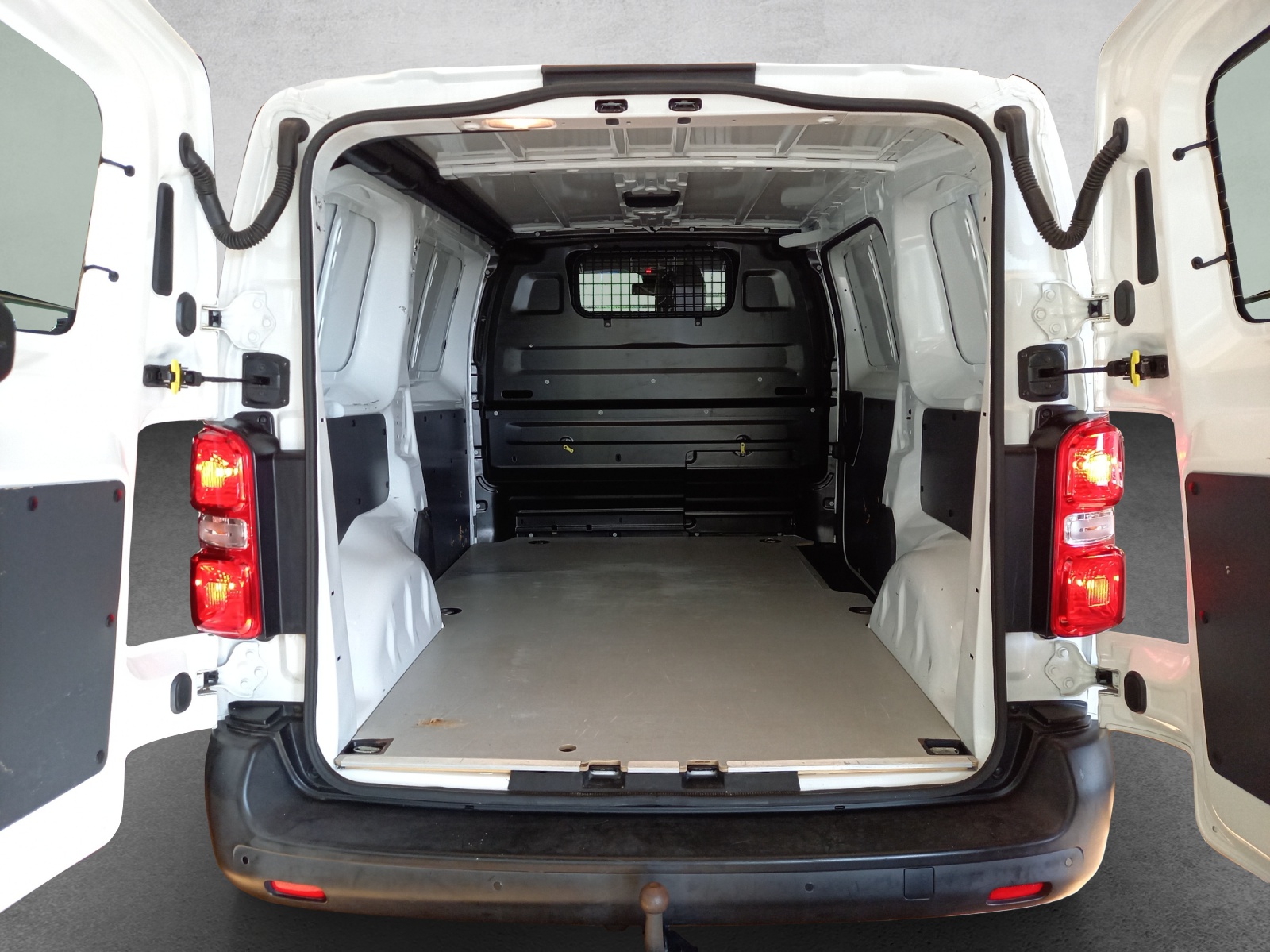 Peugeot e-Expert Kaw. Standard 50 kWh Premium