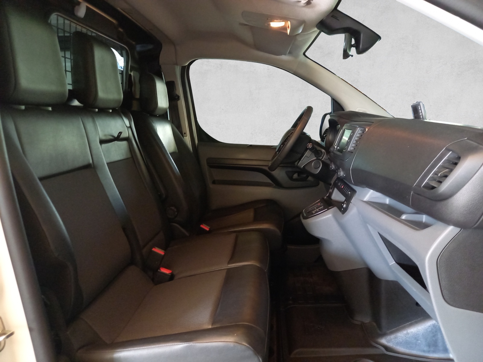 Peugeot e-Expert Kaw. Standard 50 kWh Premium