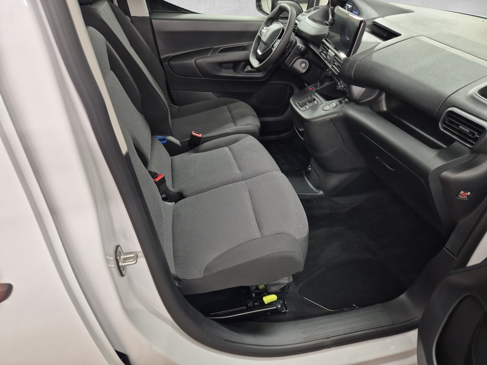 Peugeot e-Partner Kaw. 800 Long 50 kWh